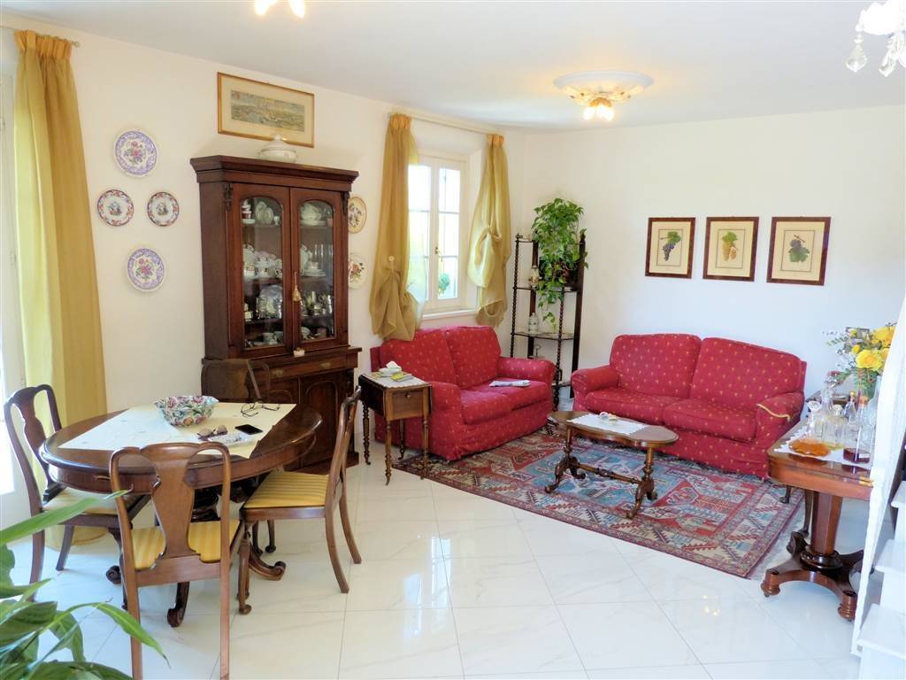 casa indipendente in vendita a Camaiore in zona Lido di Camaiore