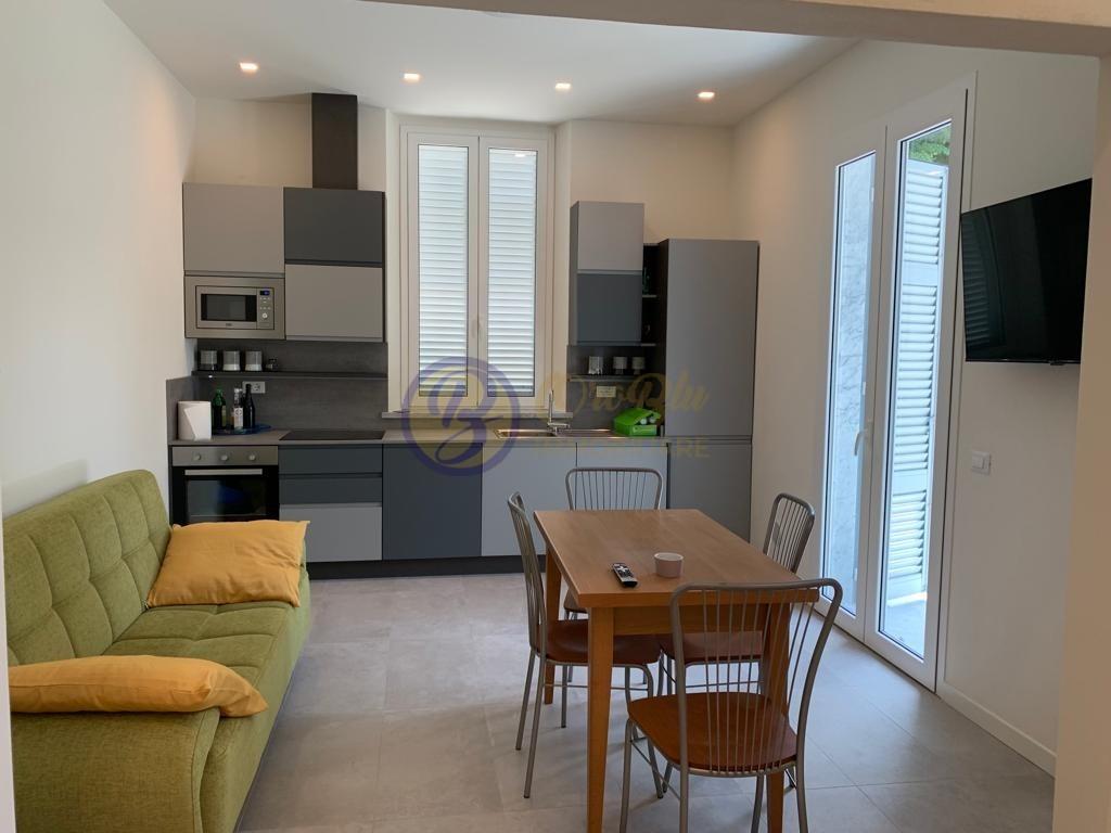 casa indipendente in vendita a Camaiore