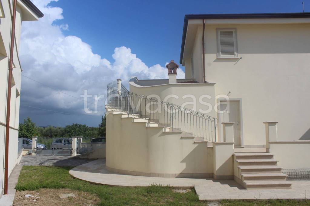 casa indipendente in vendita a Camaiore in zona Capezzano Pianore