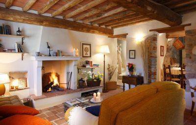 casa indipendente in vendita a Camaiore