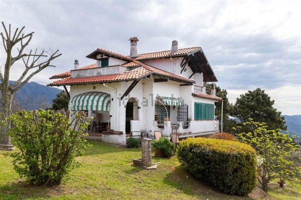 casa indipendente in vendita a Camaiore