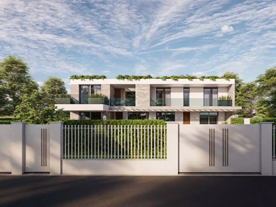 casa indipendente in vendita a Camaiore in zona Lido di Camaiore