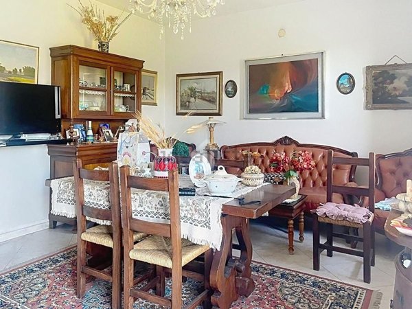 appartamento in vendita a Camaiore in zona Lido di Camaiore