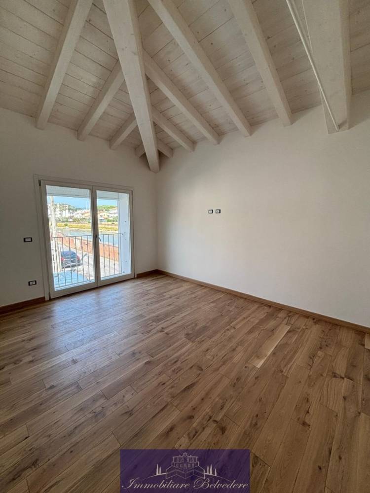 appartamento in vendita a Camaiore in zona Lido di Camaiore