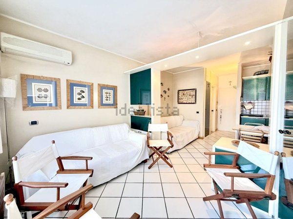 appartamento in vendita a Camaiore in zona Lido di Camaiore