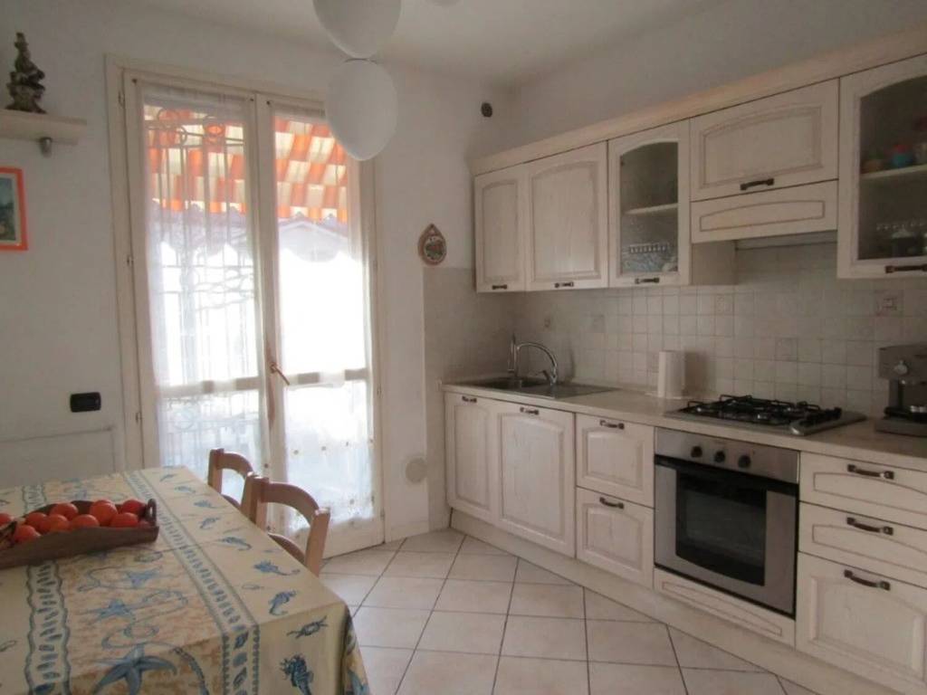 casa indipendente in vendita a Camaiore in zona Capezzano Pianore