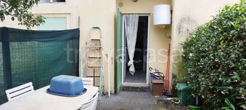 casa indipendente in vendita a Camaiore in zona Lido di Camaiore
