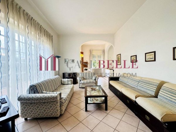 casa indipendente in vendita a Camaiore in zona Lido di Camaiore