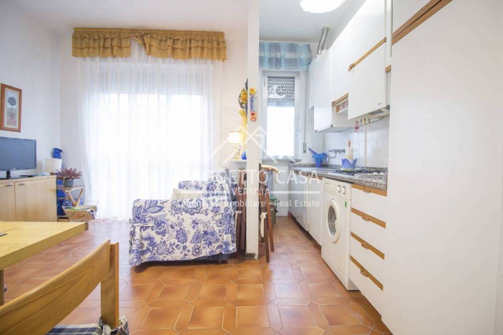 appartamento in vendita a Camaiore in zona Lido di Camaiore