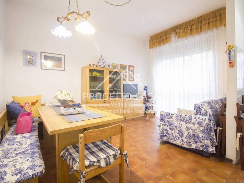 appartamento in vendita a Camaiore in zona Lido di Camaiore