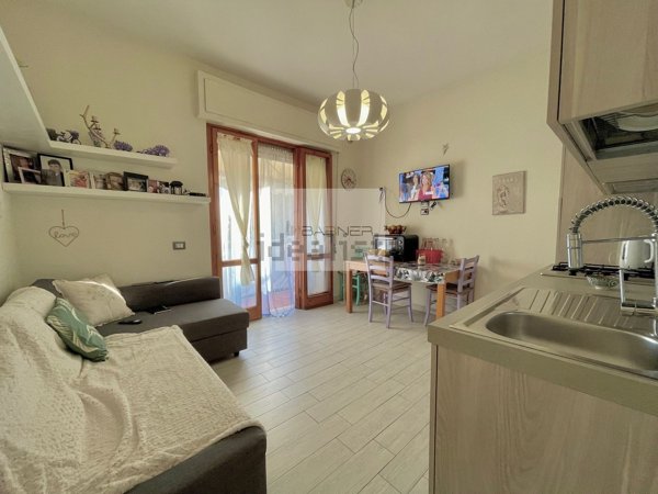 appartamento in vendita a Camaiore in zona Lido di Camaiore