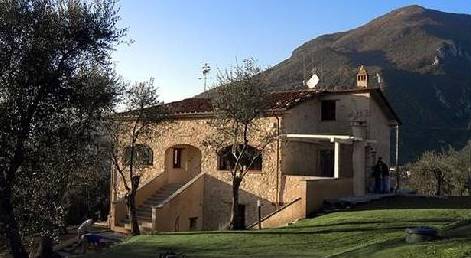 casa indipendente in vendita a Camaiore
