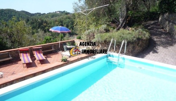 casale in vendita a Camaiore