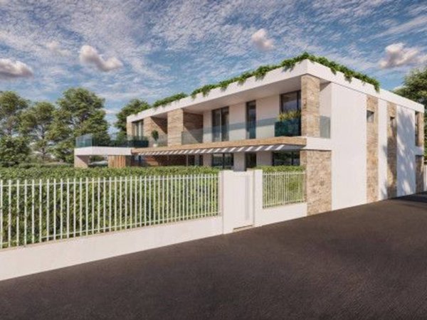 casa indipendente in vendita a Camaiore in zona Lido di Camaiore