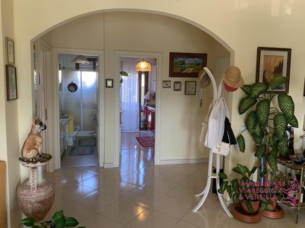 appartamento in vendita a Camaiore in zona Lido di Camaiore