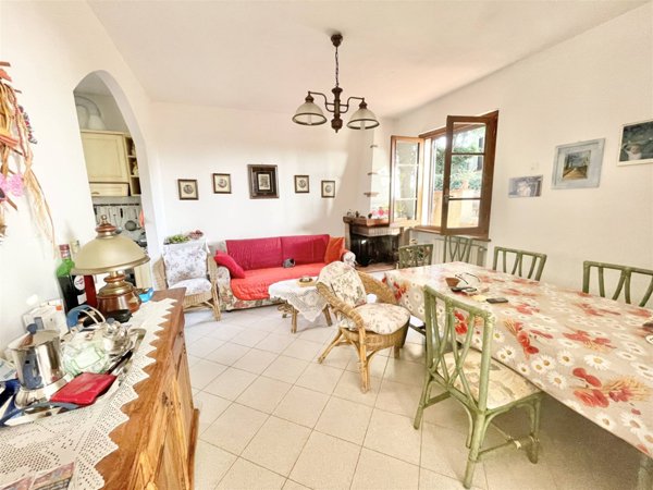 casa indipendente in vendita a Camaiore