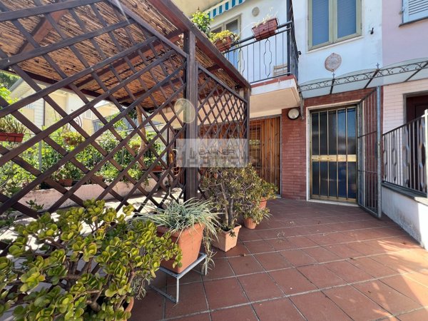 appartamento in vendita a Camaiore in zona Lido di Camaiore