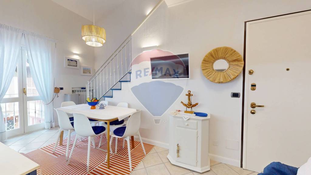 appartamento in vendita a Camaiore in zona Lido di Camaiore