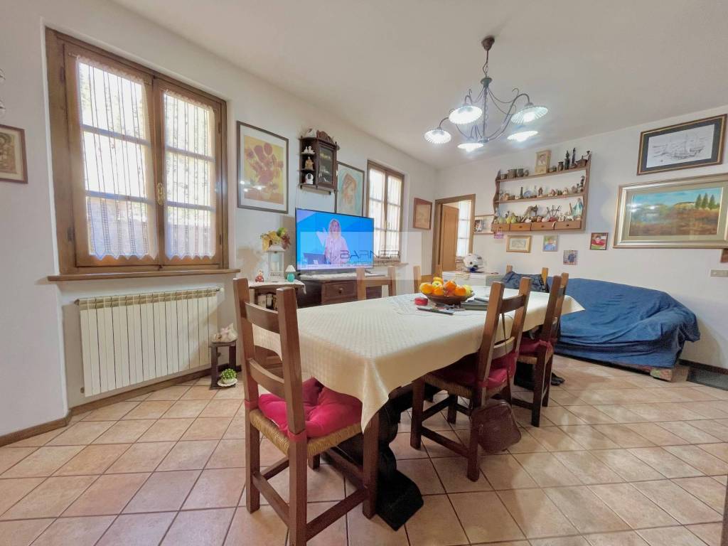 casa indipendente in vendita a Camaiore