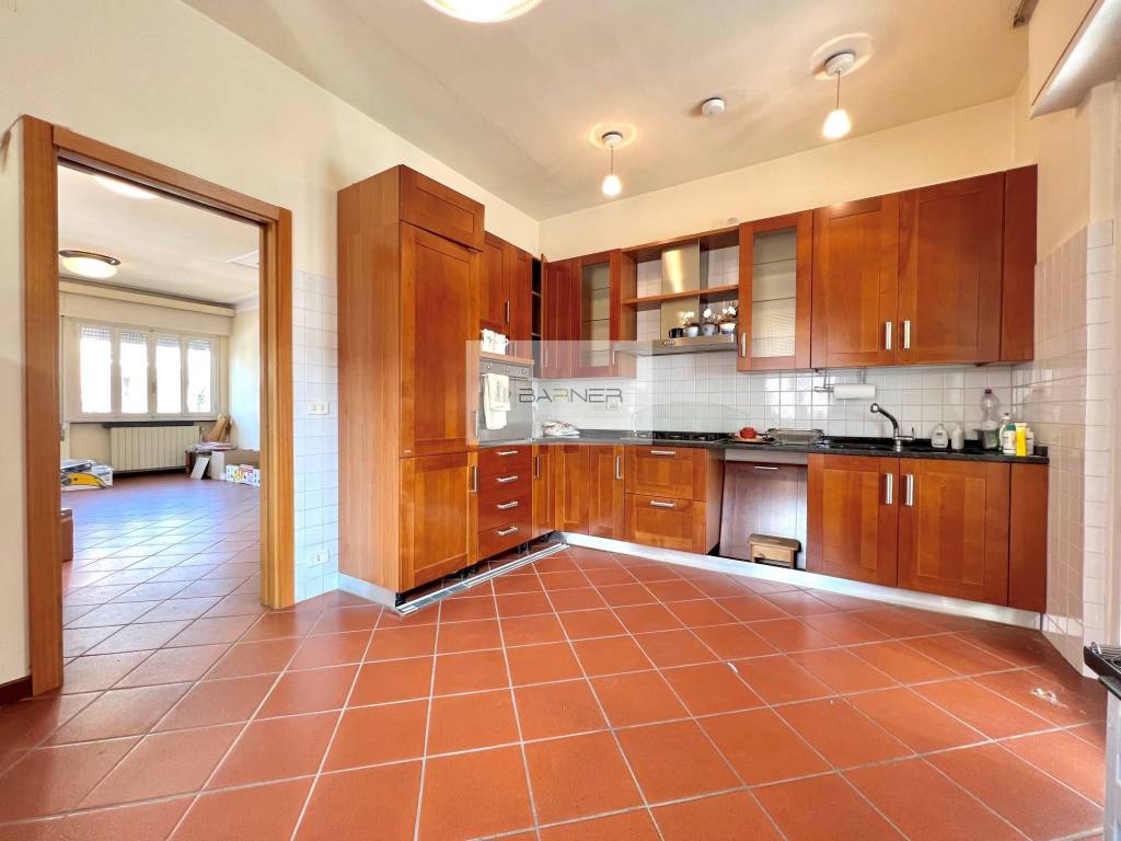 casa indipendente in vendita a Camaiore in zona Lido di Camaiore