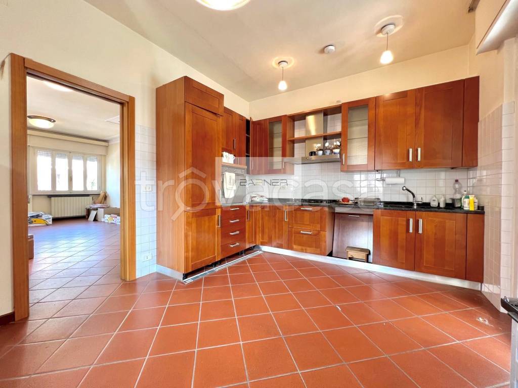 casa indipendente in vendita a Camaiore in zona Lido di Camaiore