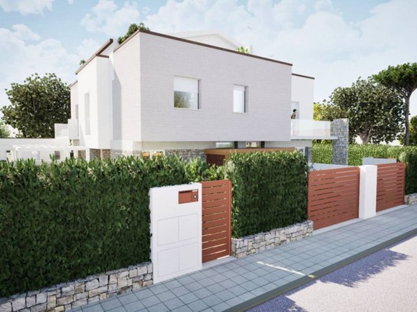casa indipendente in vendita a Camaiore in zona Lido di Camaiore