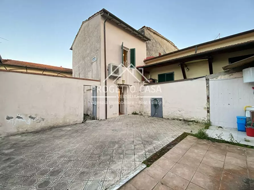 casa indipendente in vendita a Camaiore in zona Lido di Camaiore
