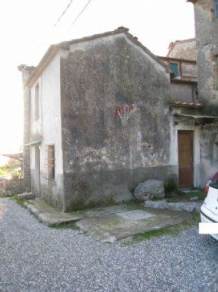 appartamento in vendita a Camaiore in zona Santa Maria Albiano