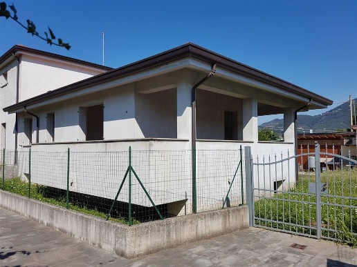 casa indipendente in vendita a Camaiore