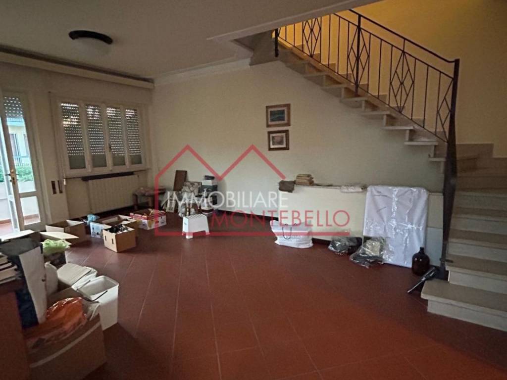 casa indipendente in vendita a Camaiore in zona Lido di Camaiore