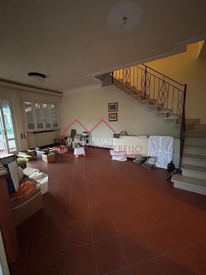 casa indipendente in vendita a Camaiore in zona Lido di Camaiore