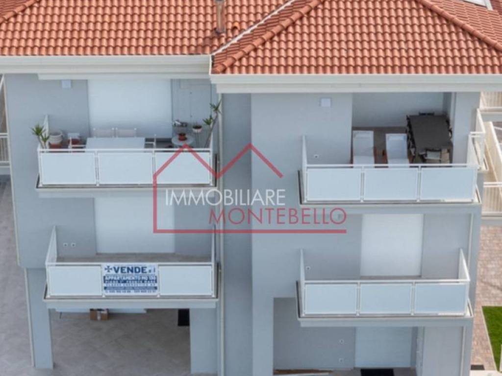 appartamento in vendita a Camaiore in zona Lido di Camaiore