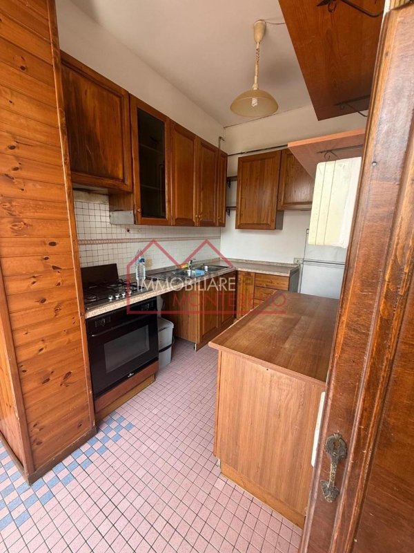 appartamento in vendita a Camaiore in zona Lido di Camaiore