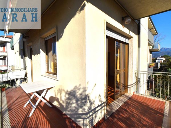 appartamento in vendita a Camaiore in zona Lido di Camaiore