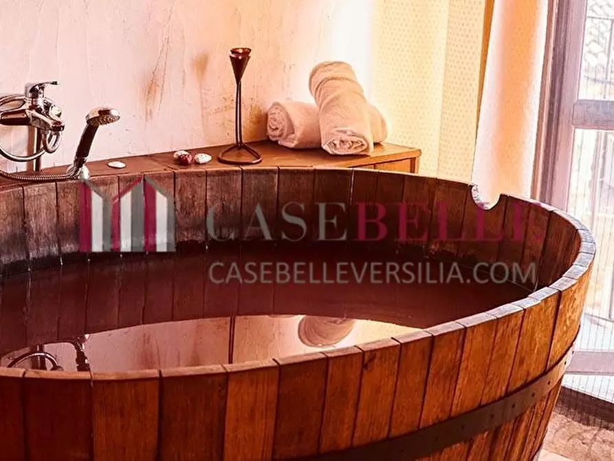 negozio in vendita a Camaiore