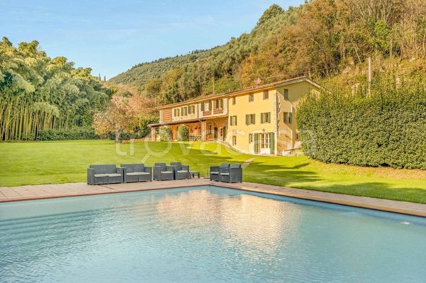 villa in vendita a Camaiore in zona Montebello