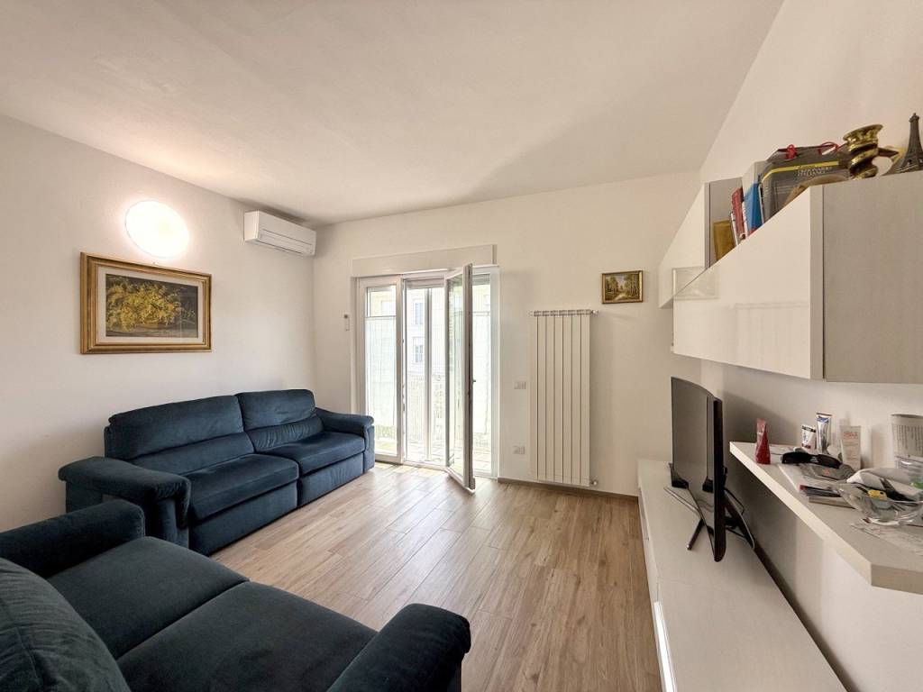 casa indipendente in vendita a Camaiore in zona Lido di Camaiore