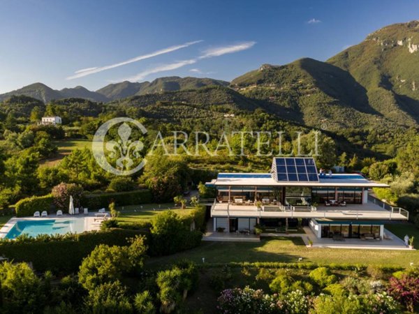 casa indipendente in vendita a Camaiore