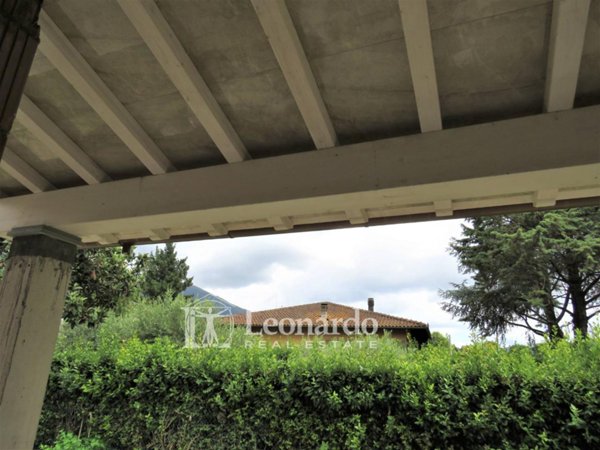 casa indipendente in vendita a Camaiore