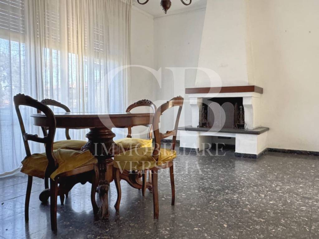 appartamento in vendita a Camaiore in zona Lido di Camaiore