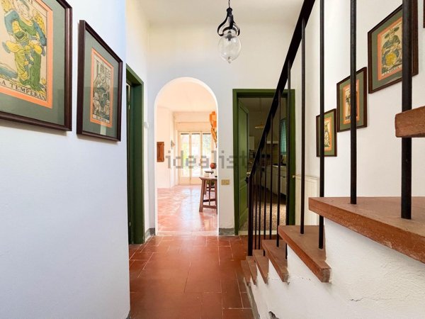 casa indipendente in vendita a Camaiore in zona Lido di Camaiore