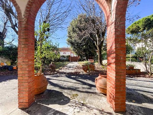 casa indipendente in vendita a Camaiore in zona Lido di Camaiore