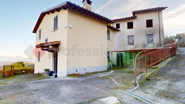 casa indipendente in vendita a Camaiore