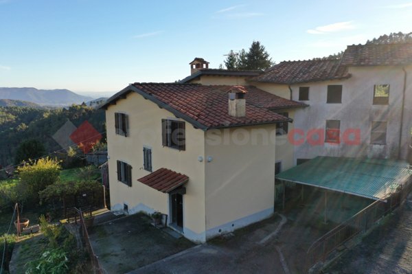 casa indipendente in vendita a Camaiore