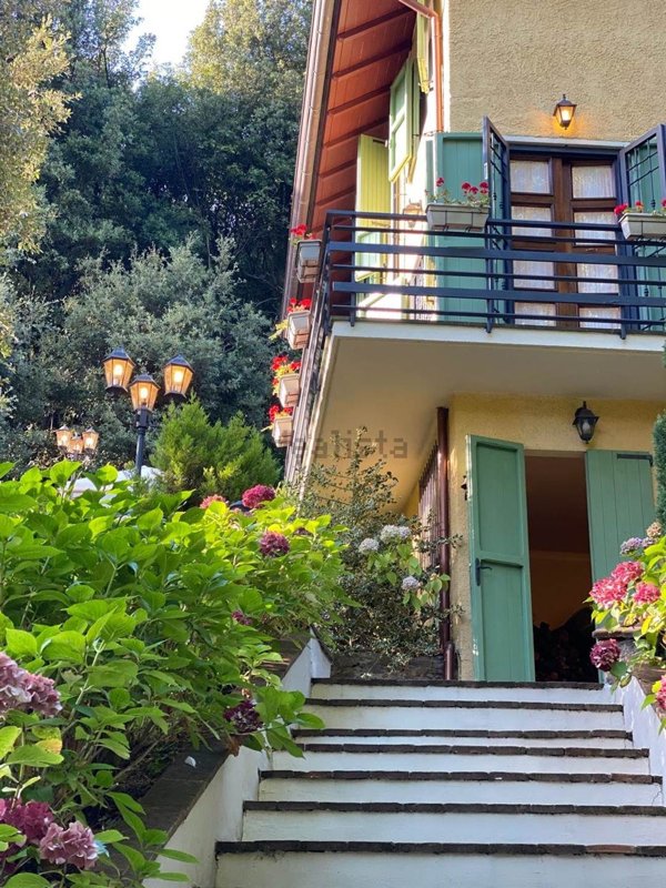 casa indipendente in vendita a Camaiore