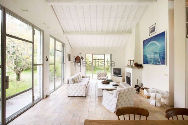 casa indipendente in vendita a Camaiore