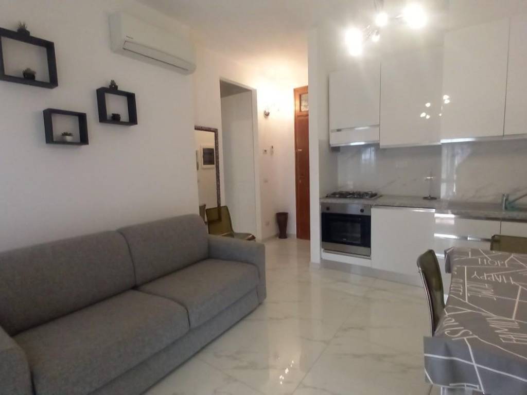 appartamento in vendita a Camaiore in zona Lido di Camaiore