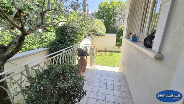 casa indipendente in vendita a Camaiore