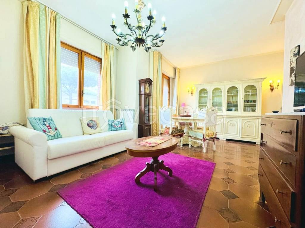 appartamento in vendita a Camaiore in zona Lido di Camaiore