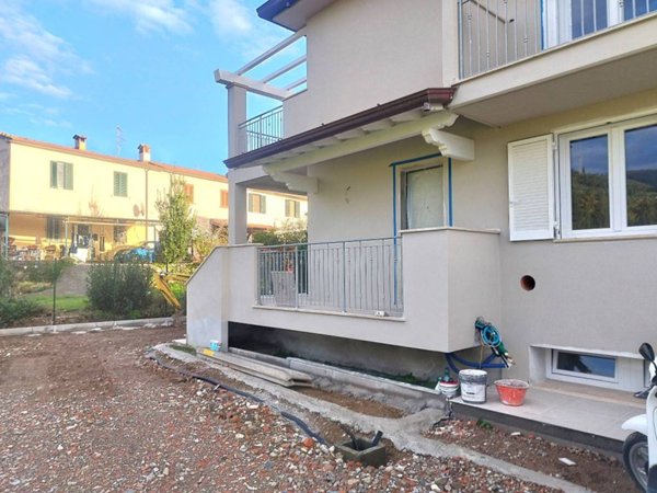 casa indipendente in vendita a Camaiore in zona Capezzano Pianore